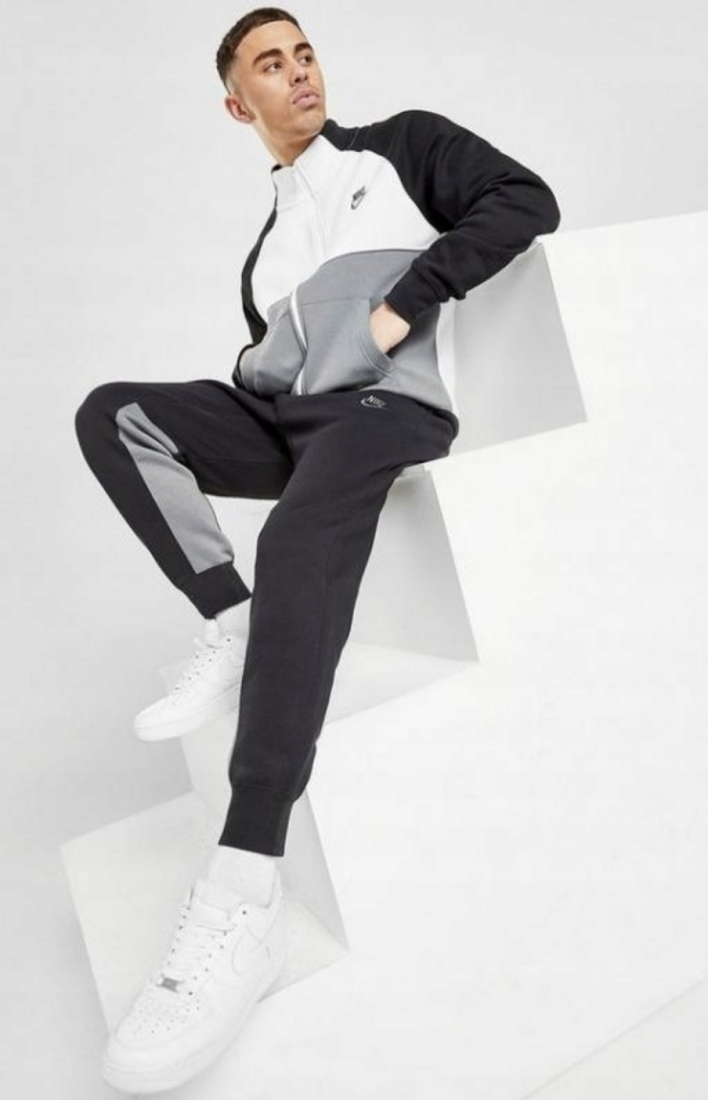 Костюм спортивный Nike Essential Fleece Suit