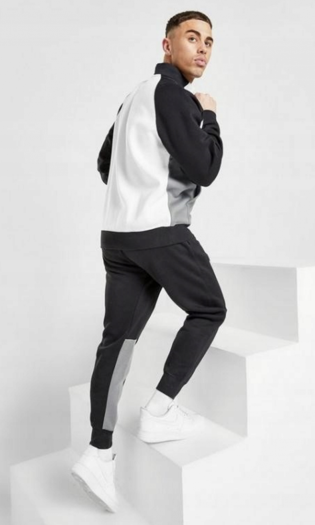 Костюм спортивный Nike Essential Fleece Suit