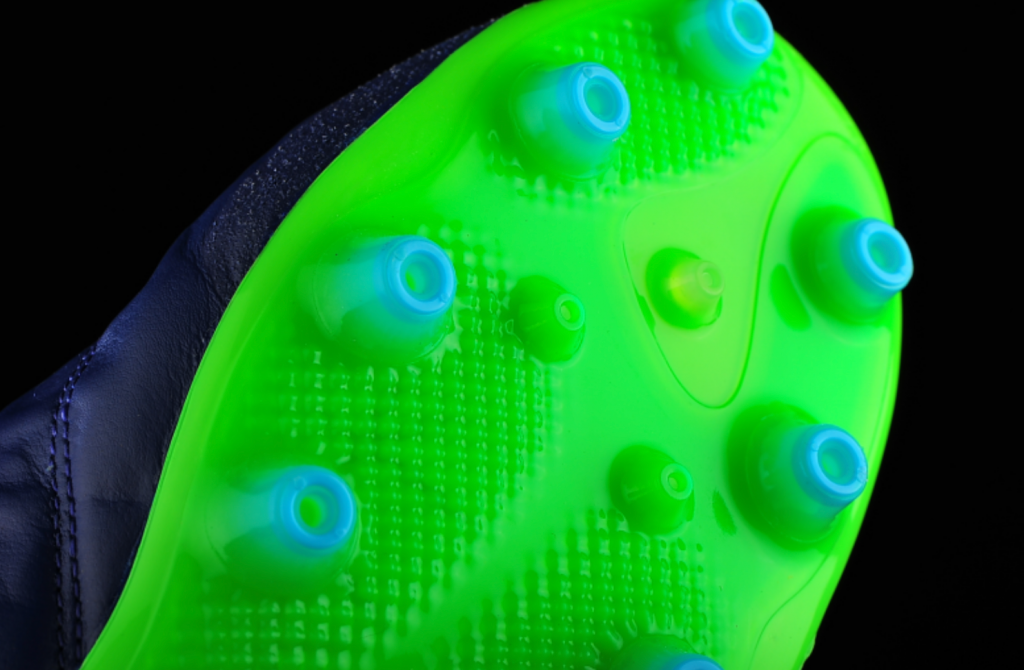 Бутсы профессиональные Nike Tiempo Legend VI AG