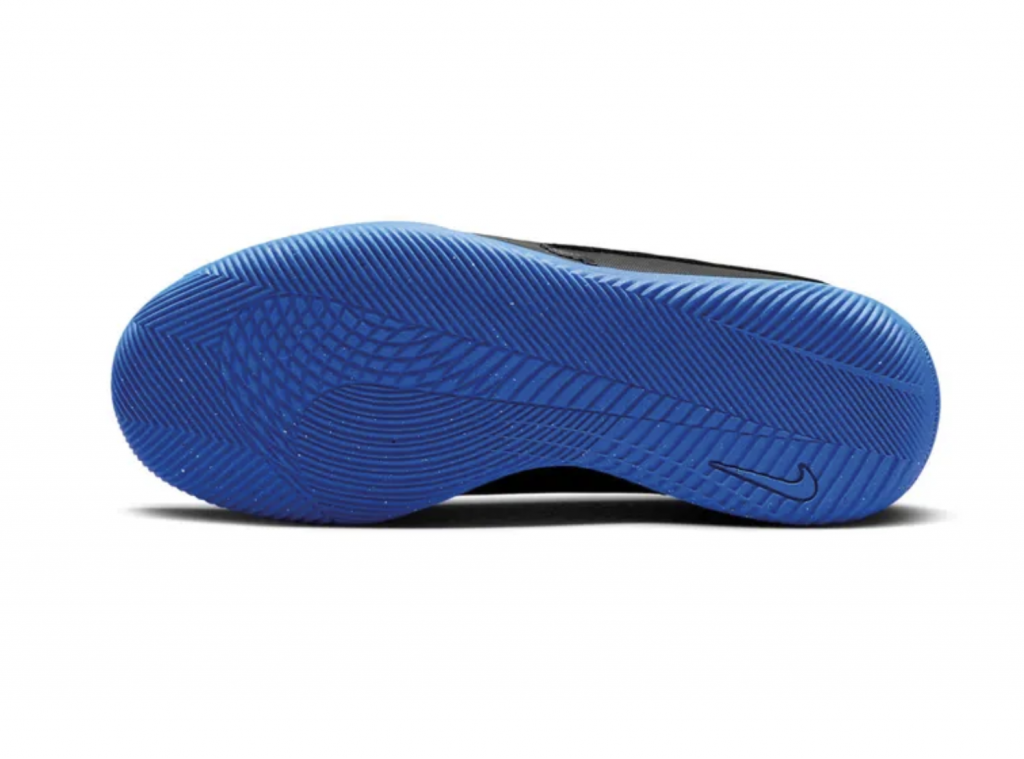 Детские футзакли Nike Phantom GX Club JR IN
