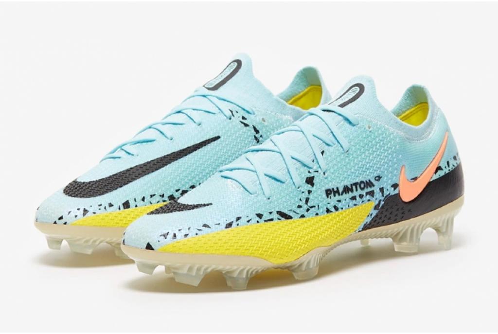 Бутсы профессиональные Nike Phantom GT2 Elite FG