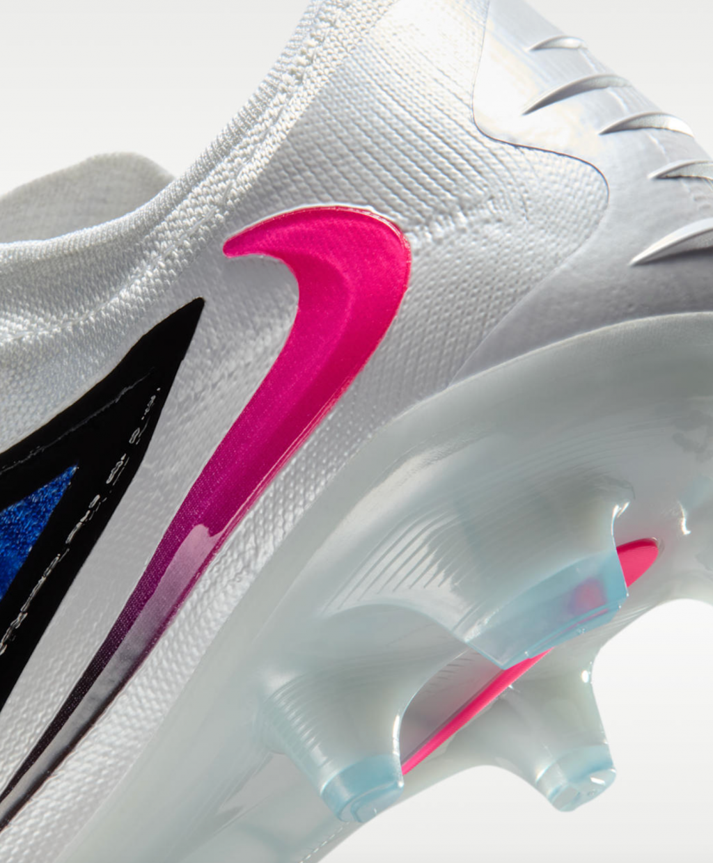 Бутсы профессиональные Nike Phantom 6 Low Elite FG
