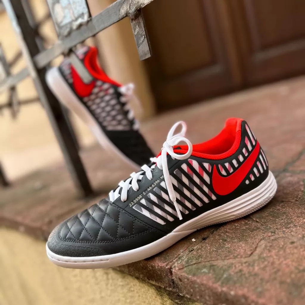 Футзалки профессиональные Nike Lunargato II Indoor