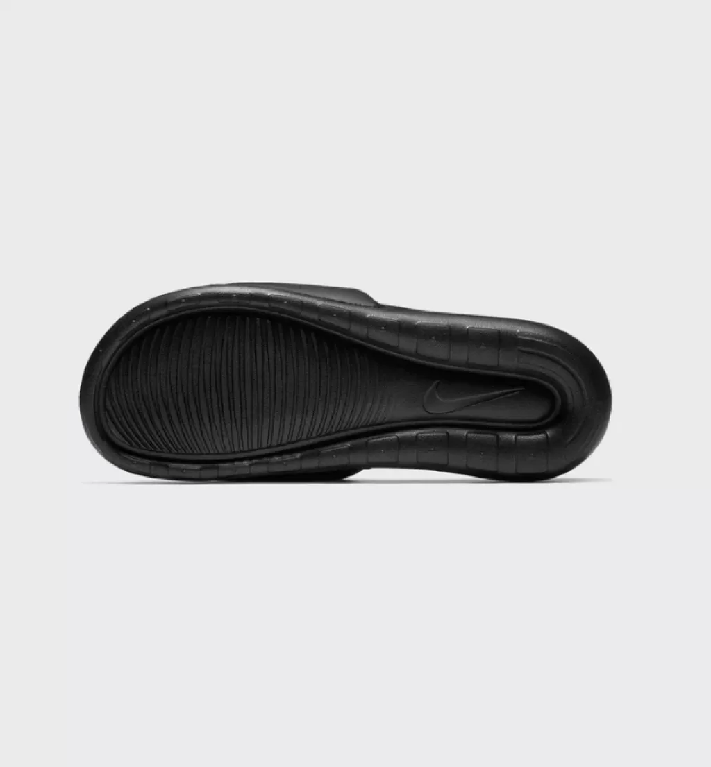 Сланцы Nike Victori One Slide