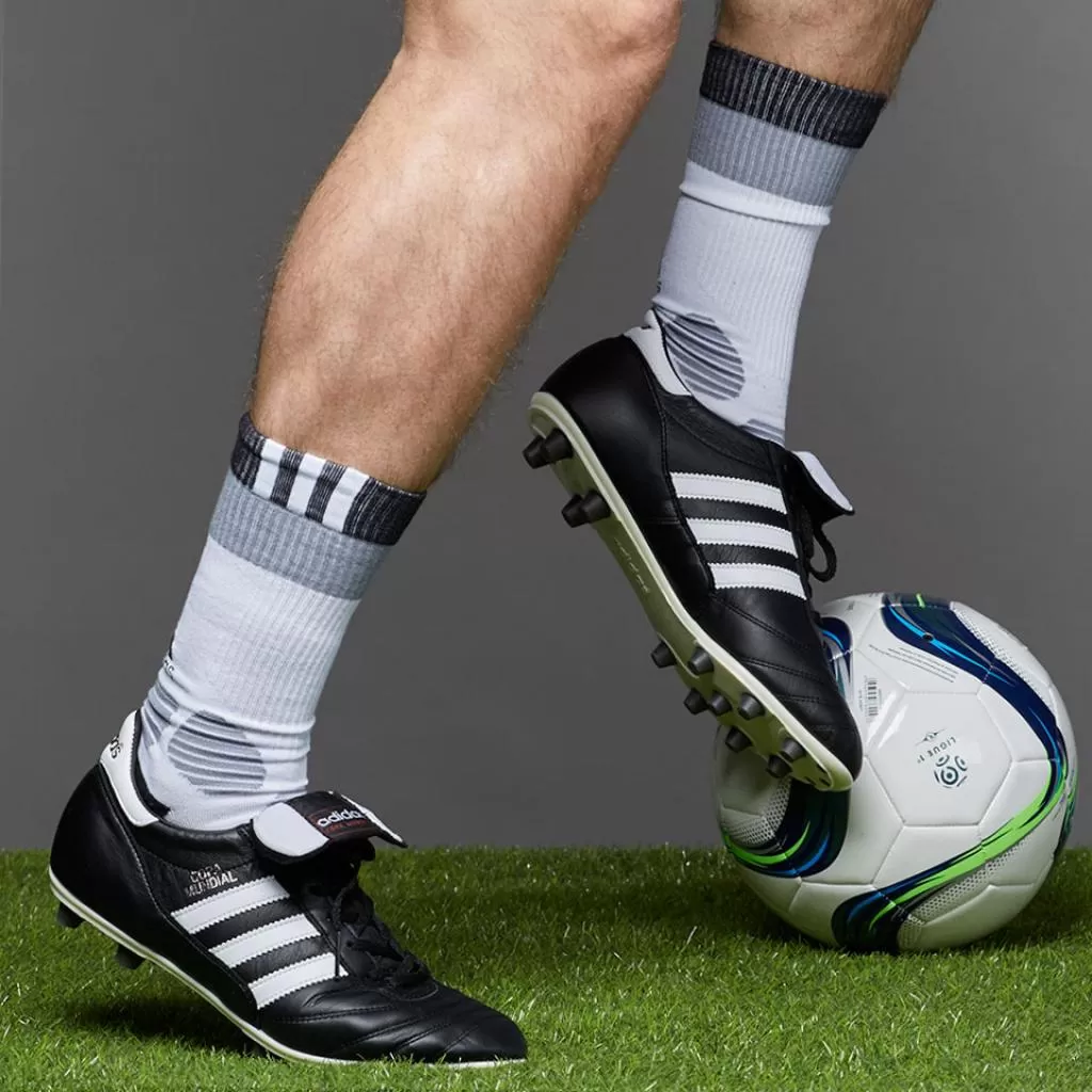 Бутсы профессиональные Adidas Copa Mundial FG