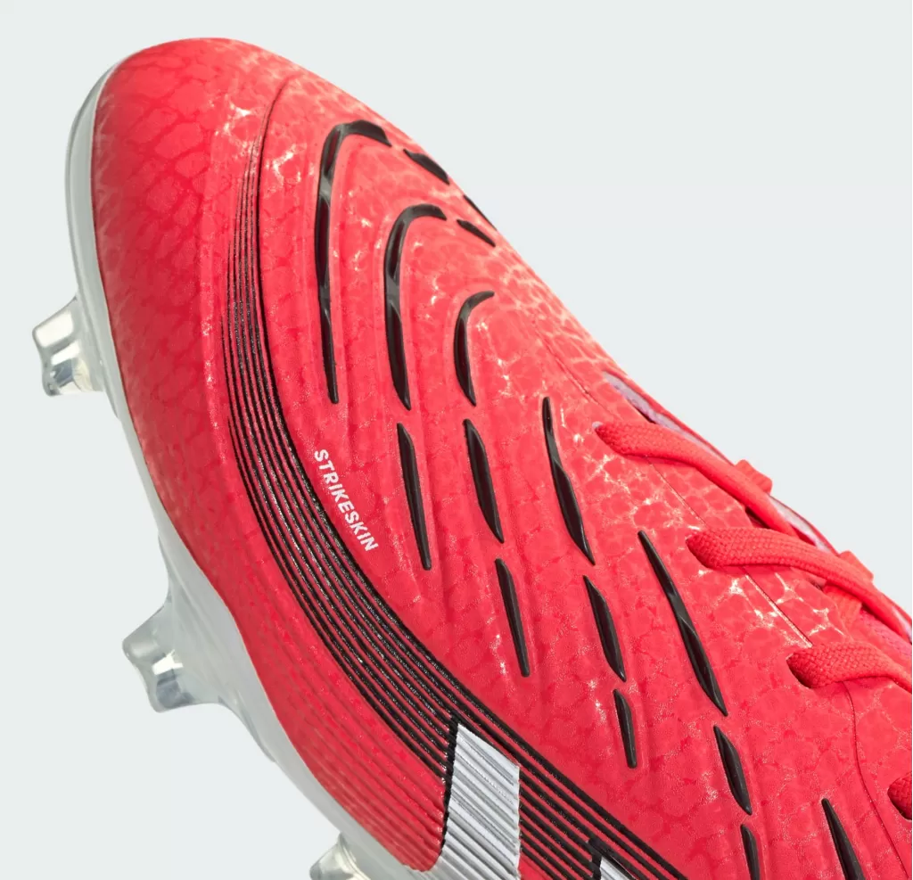 Бутсы полупрофессиональные Adidas Predator Pro FG