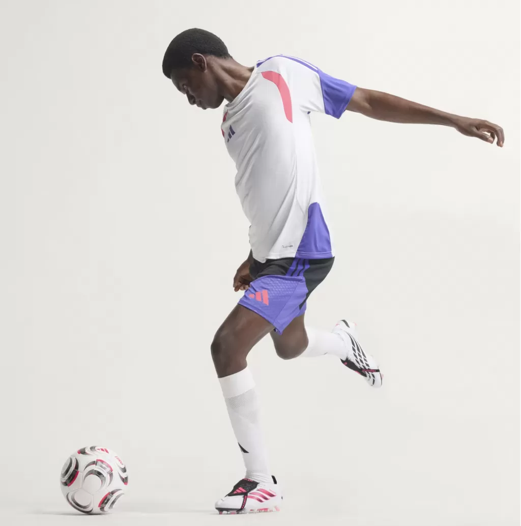 Бутсы профессиональные Adidas Predator Elite FT FG