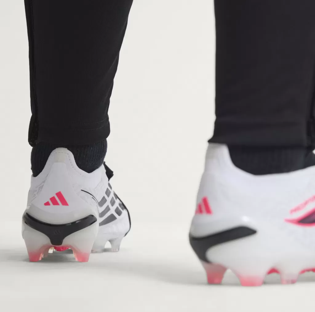 Бутсы профессиональные Adidas Predator Elite FT FG