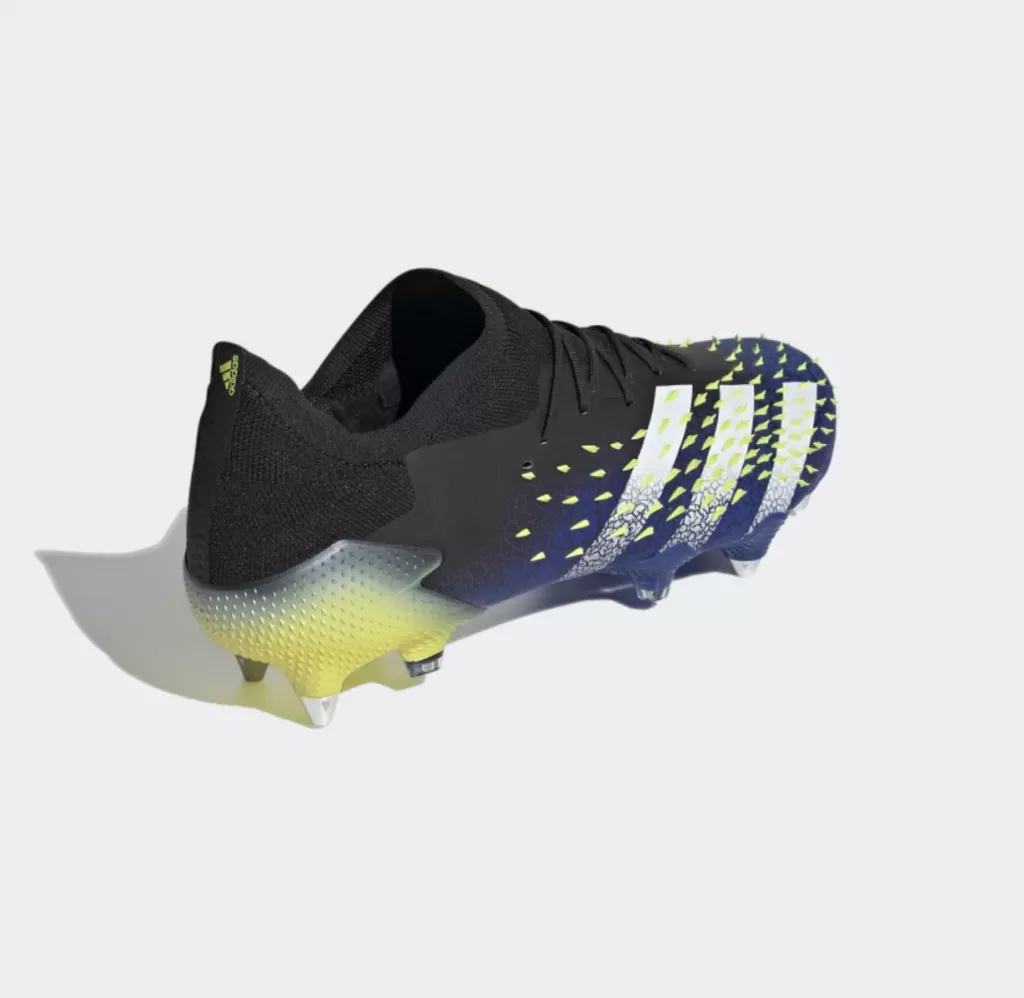 Бутсы профессиональные Adidas Predator Freak.1 L SG