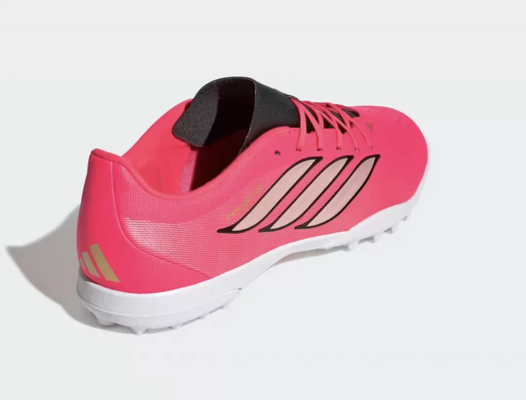 Шиповки Adidas Predator Club TF