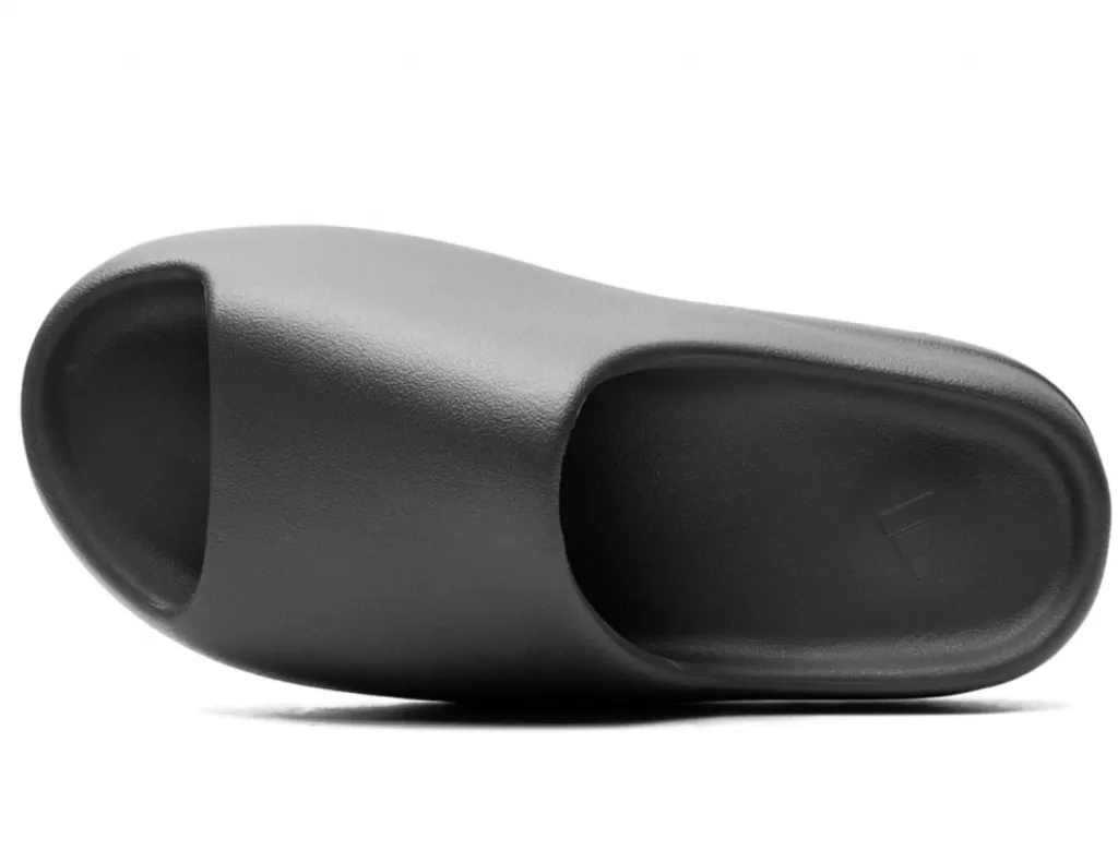 Сланцы Adidas YZY Dark Onyx SLIDE