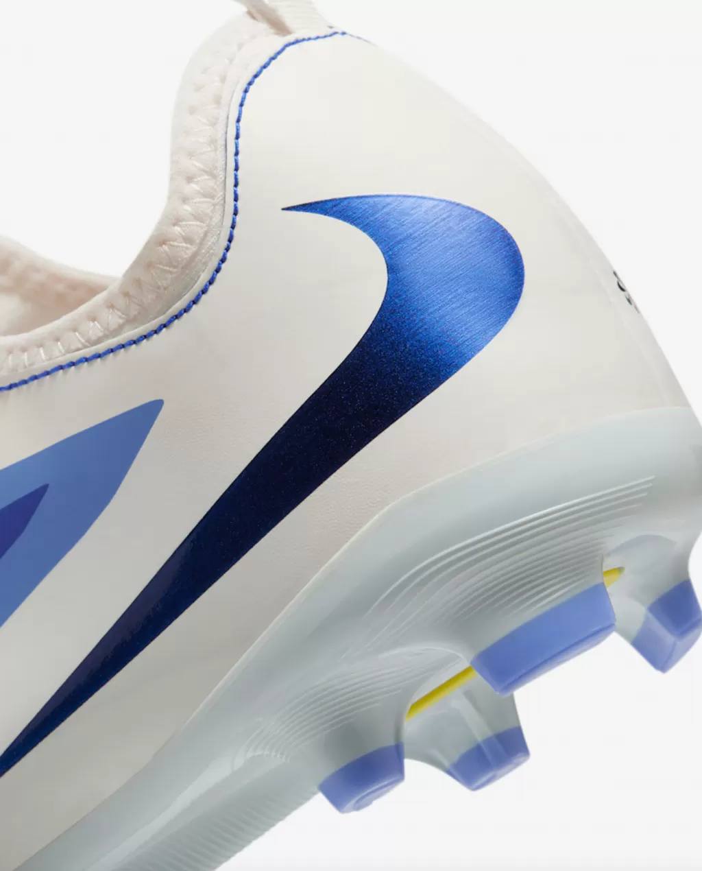 Бутсы детские Nike Phantom Low Academy LV8 JR FG