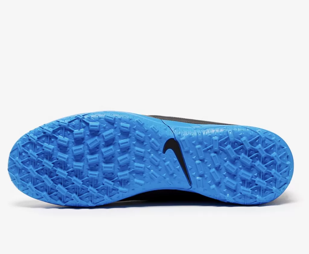 Шиповки детские Nike Tiempo Legend 8 Club JR TF