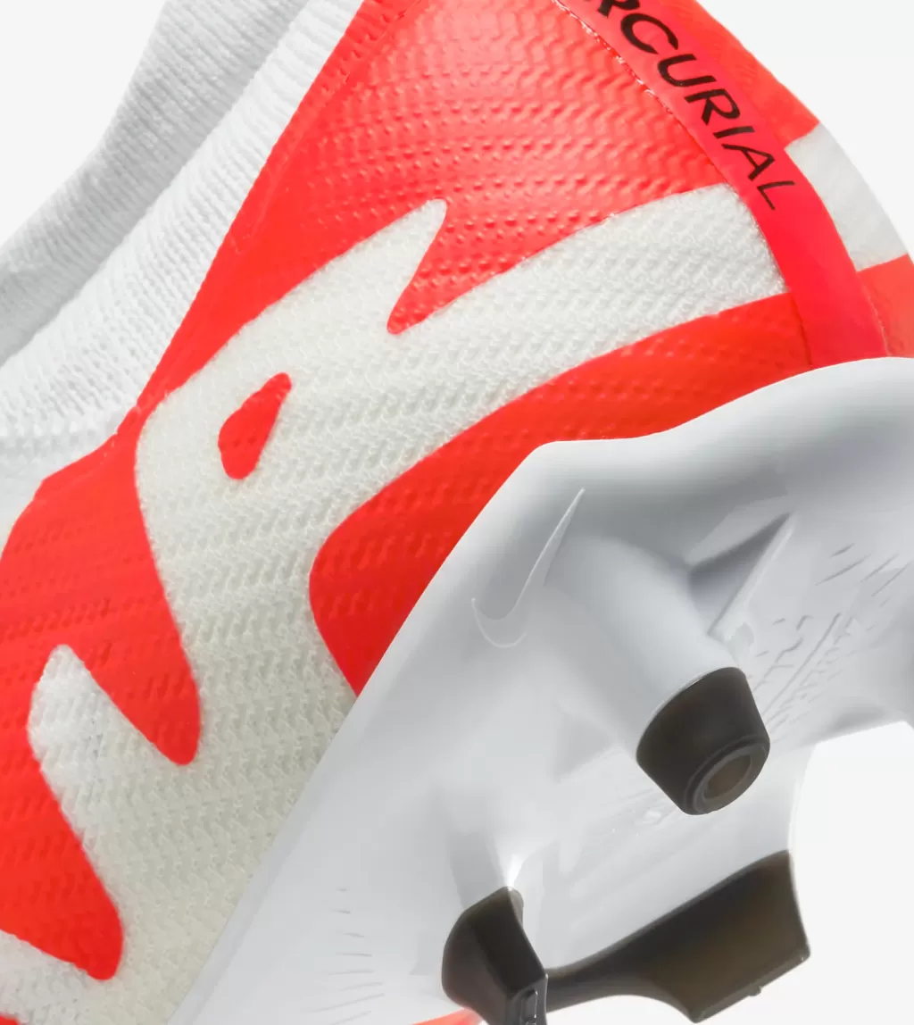 Бутсы полупрофессиональные Nike Mercurial Vapor 15 AG-Pro