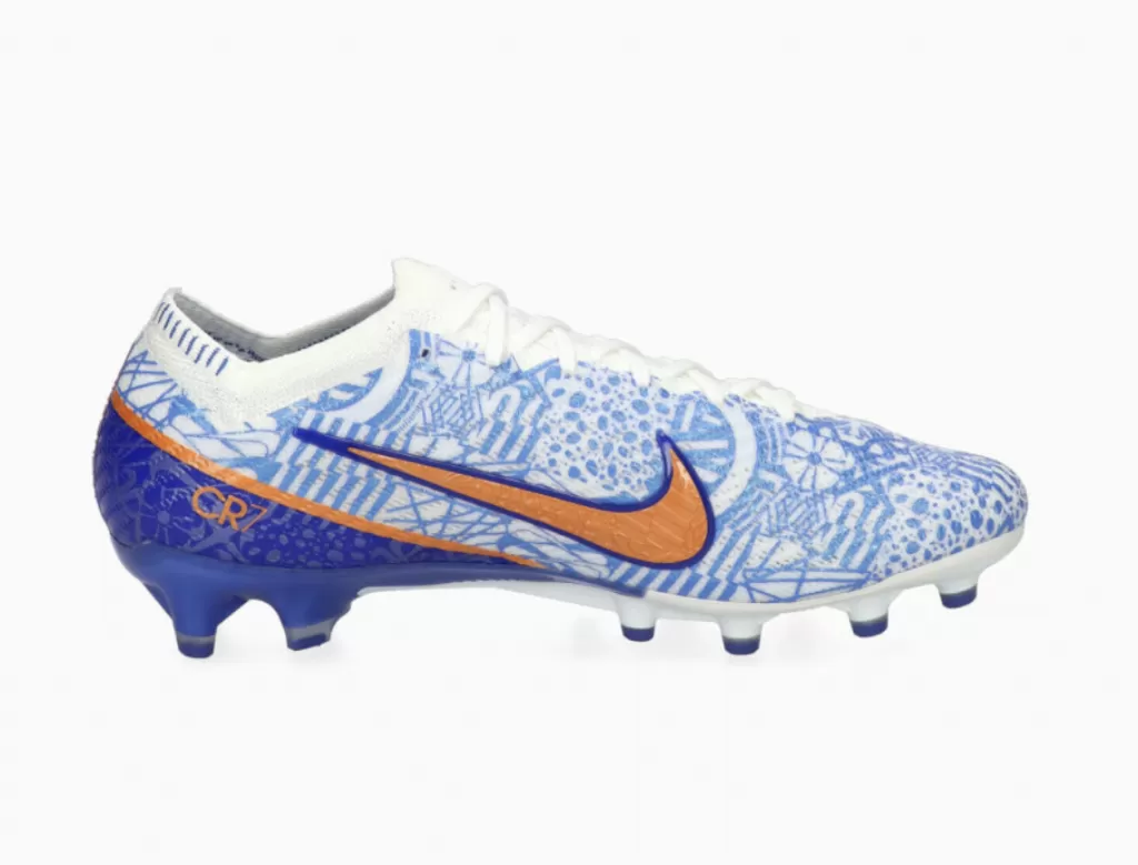 Бутсы профессиональные Nike Mercurial Vapor 15 CR7 Elite AG-PRO