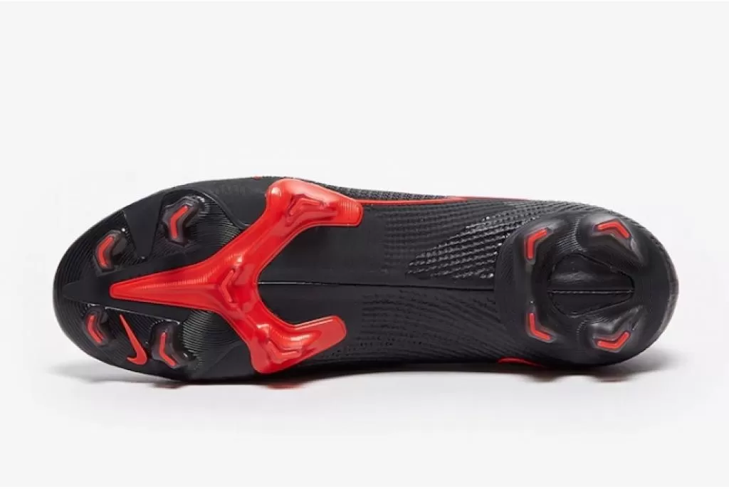 Бутсы профессиональные Nike Mercurial Vapor 13 Elite FG