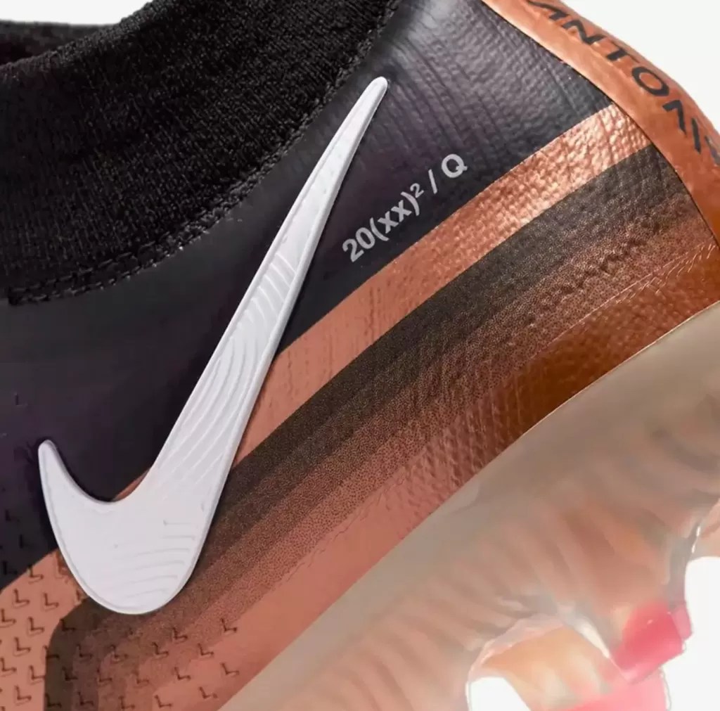 Бутсы профессиональные Nike Phantom GT2 DF Elite FG