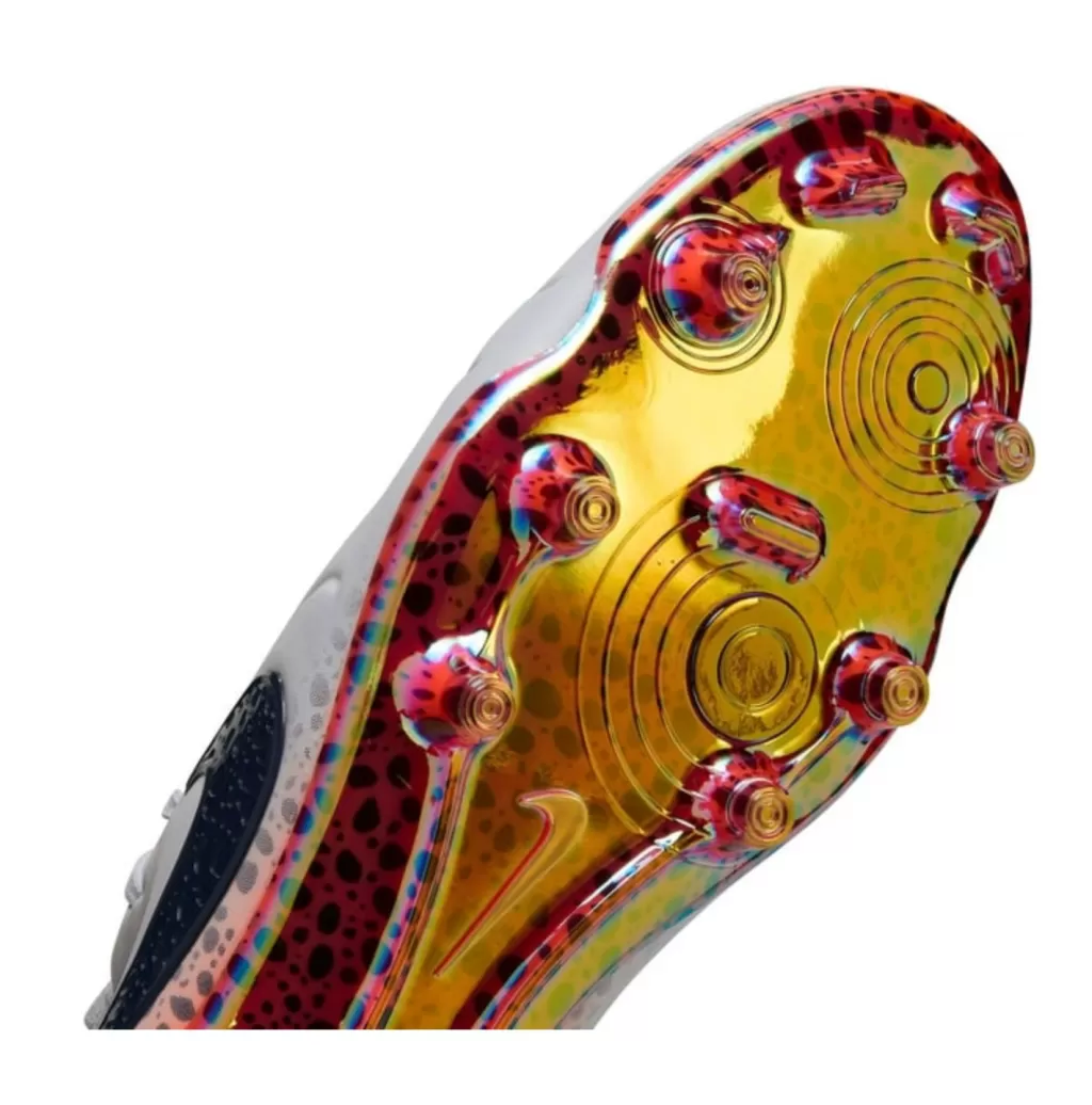Бутсы профессиональные Nike Tiempo Legend 10 Elite FG