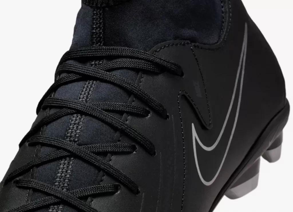 Бутсы Nike Phantom Luna II Club FG