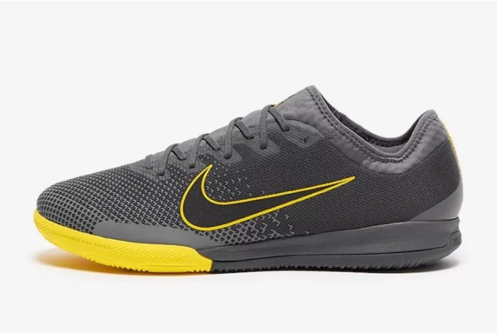 Футзалки профессиональные Nike Mercurial VaporX XII Pro