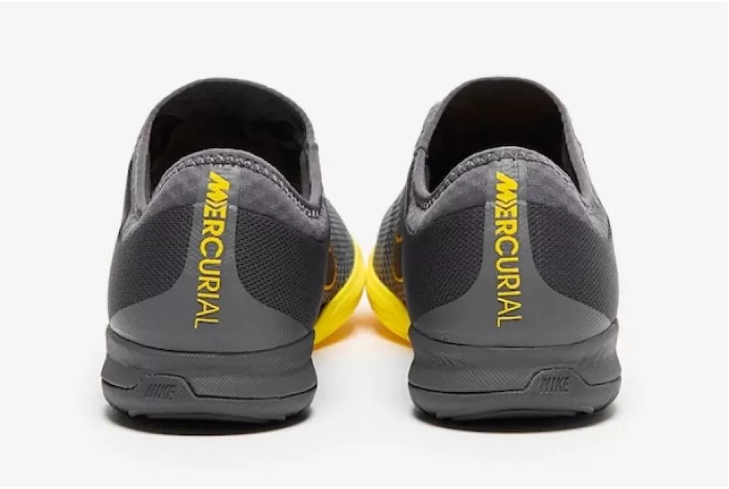 Футзалки профессиональные Nike Mercurial VaporX XII Pro