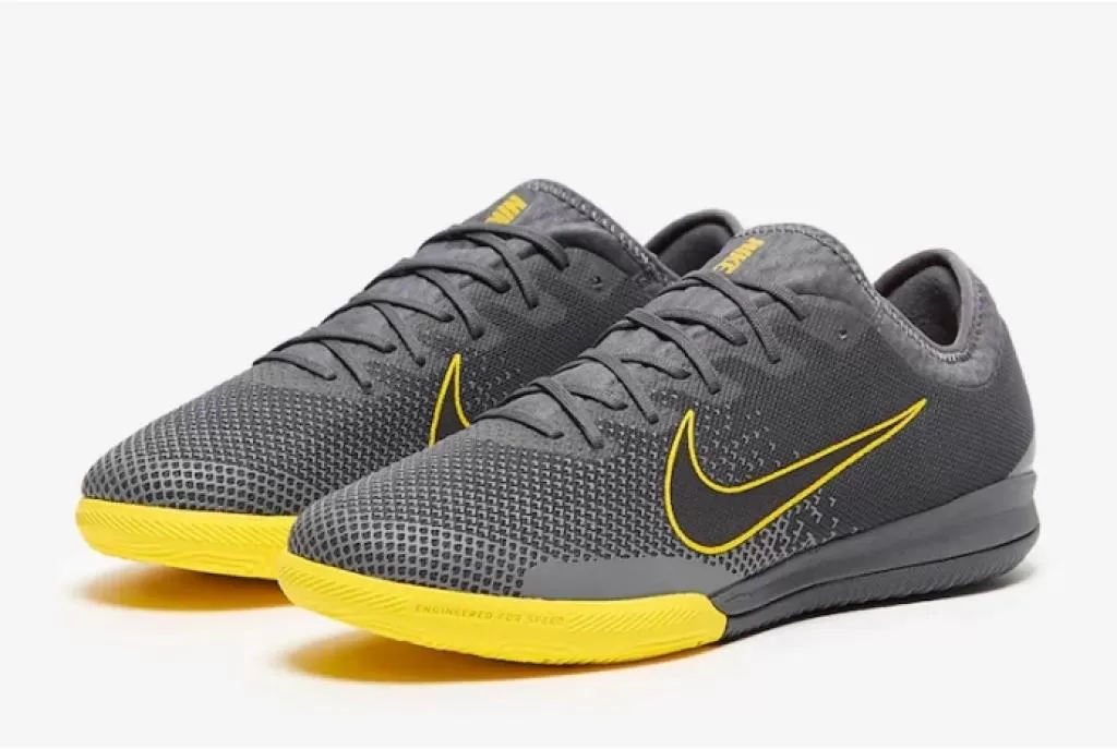 Футзалки профессиональные Nike Mercurial VaporX XII Pro