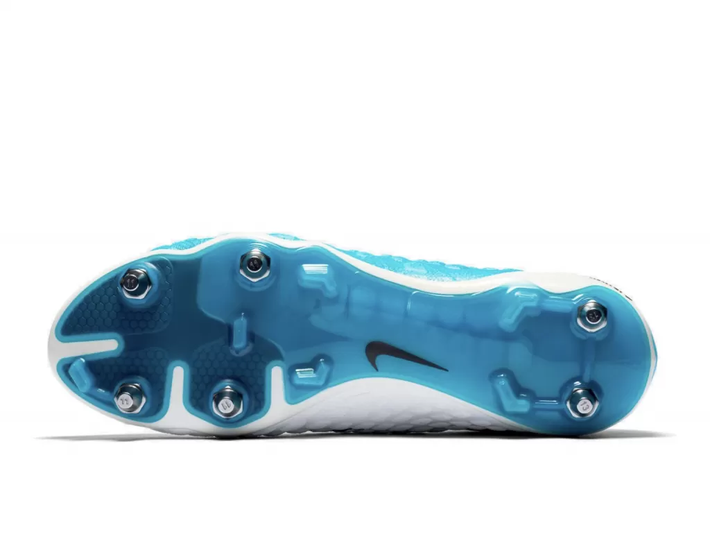 Бутсы профессиональные Nike Hypervenom Phantom III DF SG-Pro