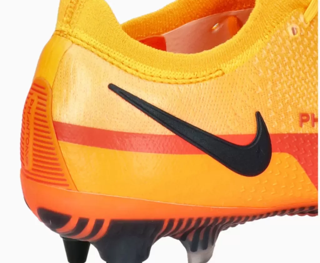 Бутсы профессиональные Nike Phantom GT2 Elite SG-Pro