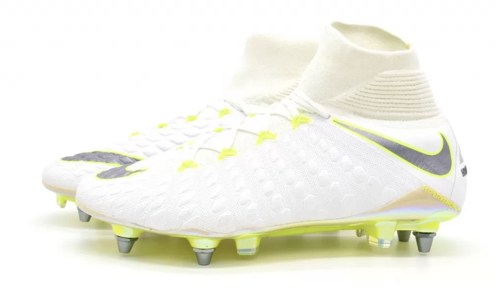 Бутсы профессиональные Nike Hypervenom Phantom III DF SG-Pro