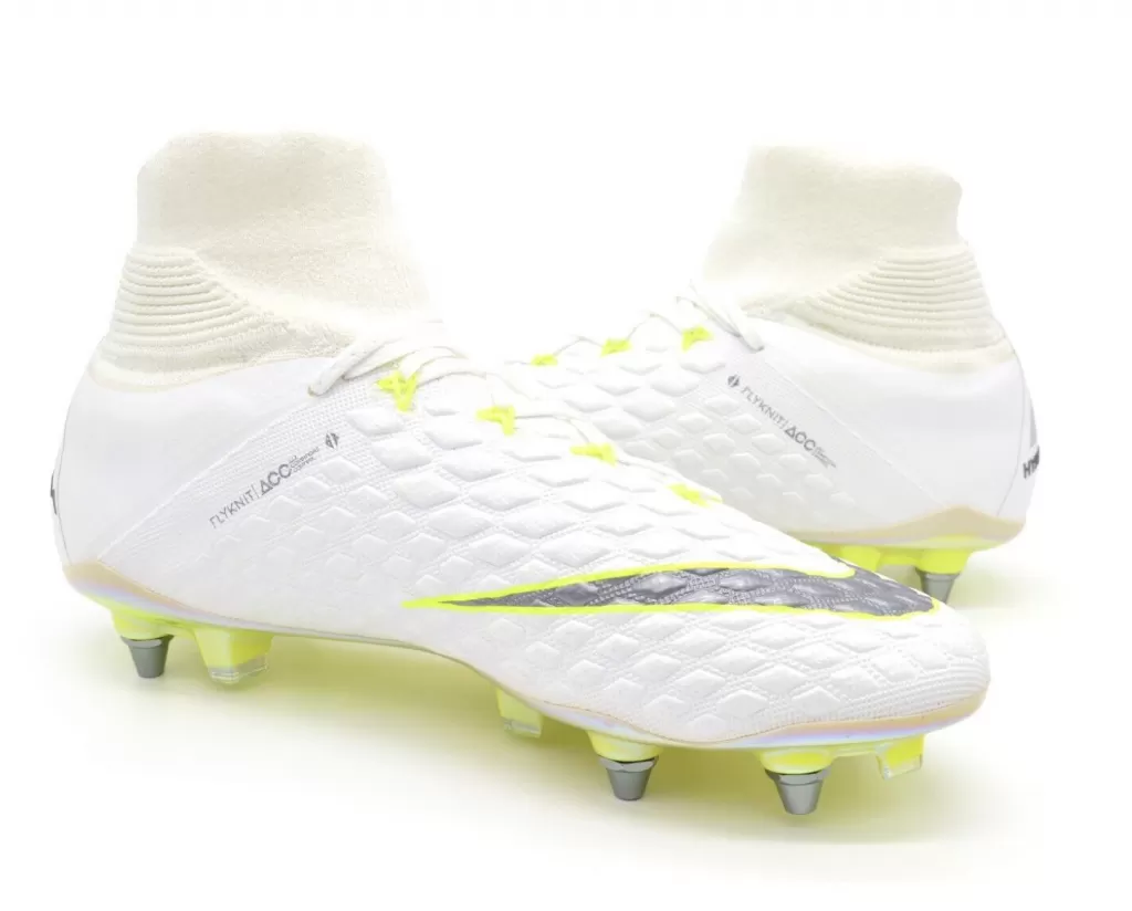 Бутсы профессиональные Nike Hypervenom Phantom III DF SG-Pro