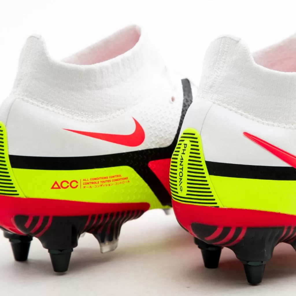 Бутсы профессиональные Nike Phantom GT2 DF Elite SG-Pro