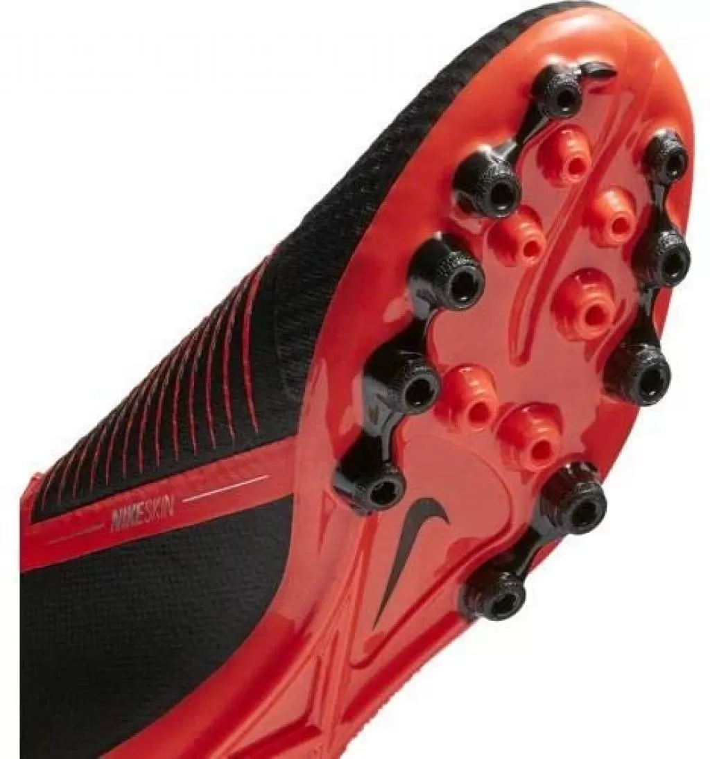 Бутсы Nike Phantom VNM Academy AG-R