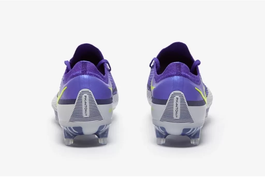 Бутсы профессиональные Nike Phantom GT2 Elite FG