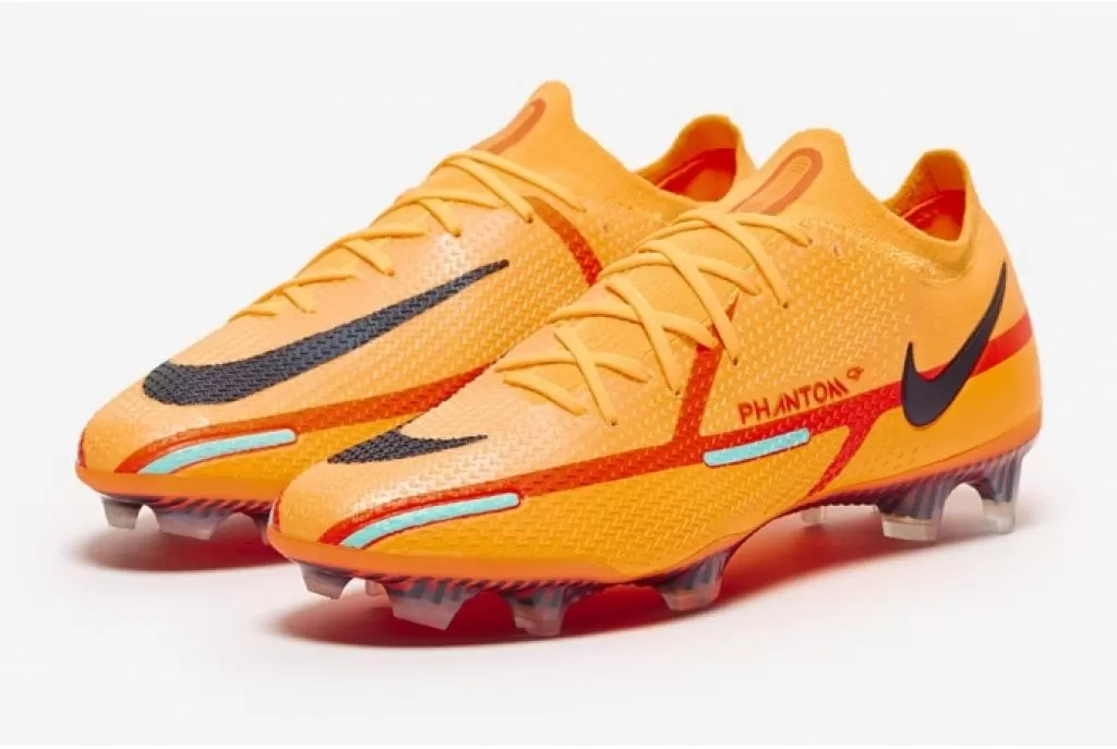 Бутсы профессиональные Nike Phantom GT2 Elite FG