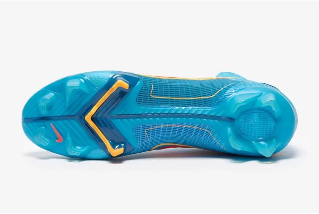 Бутсы профессиональные Nike Mercurial Superfly 8 Elite FG