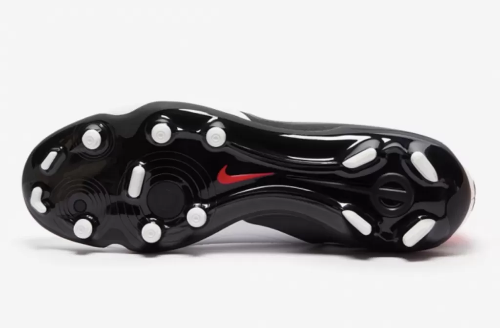 Бутсы Nike Tiempo Legend 10 Academy FG