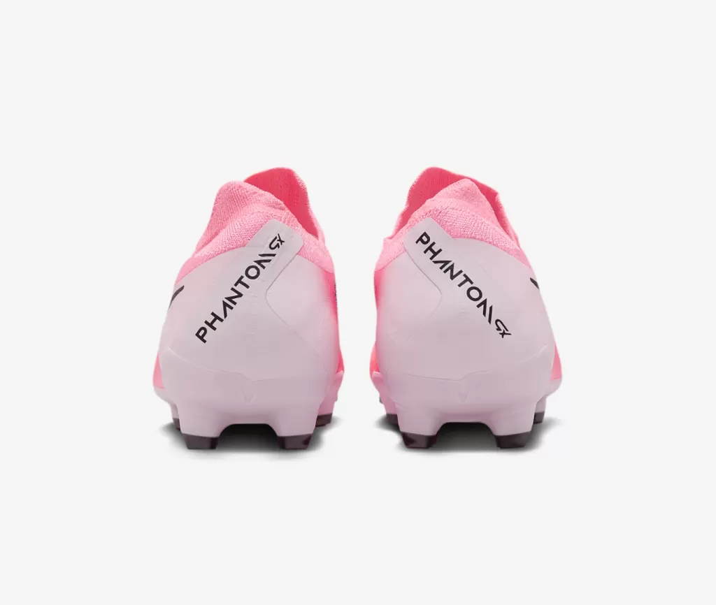 Бутсы полупрофессиональные Nike Phantom GX II Pro FG