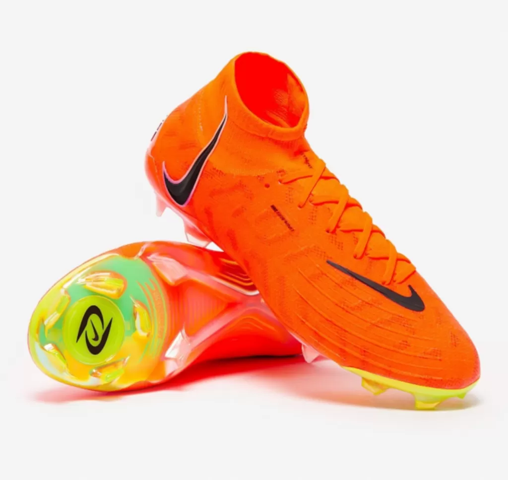 Бутсы профессиональные Nike Phantom Luna Elite FG