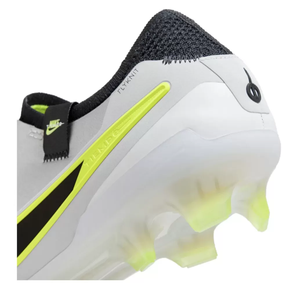 Бутсы профессиональные Nike Tiempo Legend 10 Elite FG