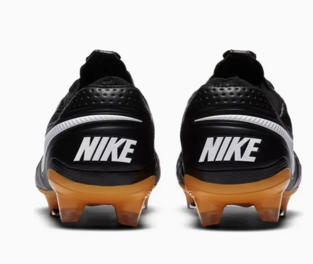 Профессиональные бутсы Nike Tiempo Legend 8 Elite FG