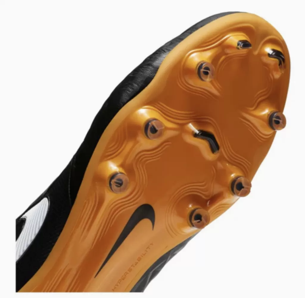 Профессиональные бутсы Nike Tiempo Legend 8 Elite FG