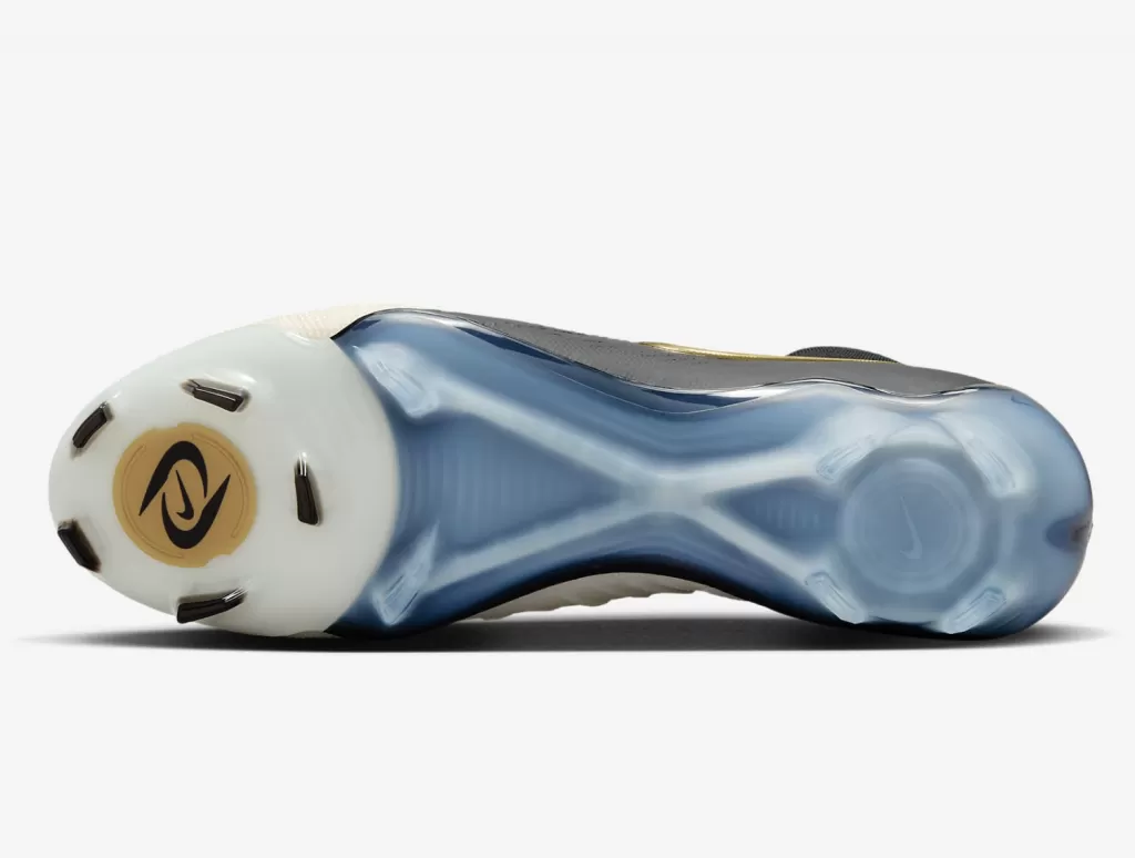 Бутсы профессиональные Nike Phantom Luna II Elite FG