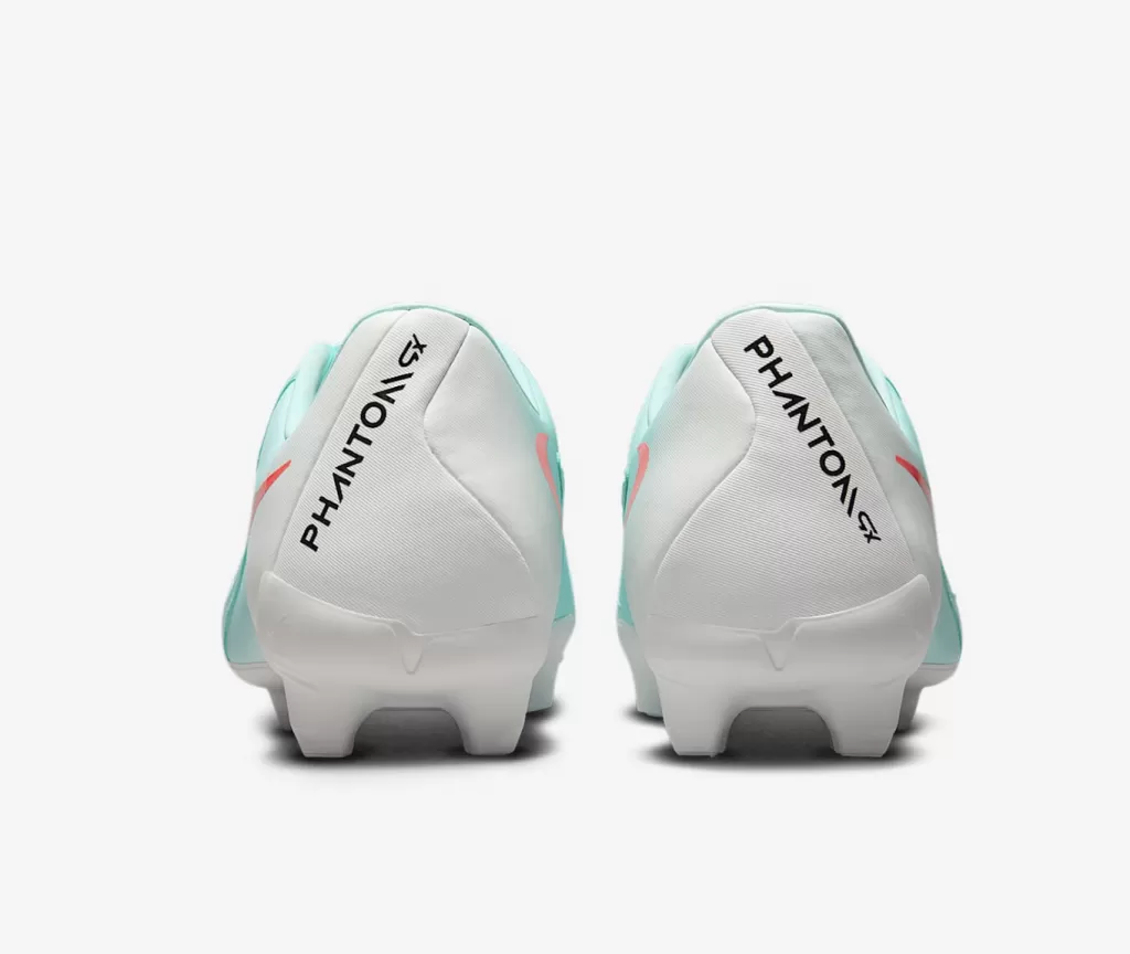 Бутсы Nike Phantom GX II Academy FG