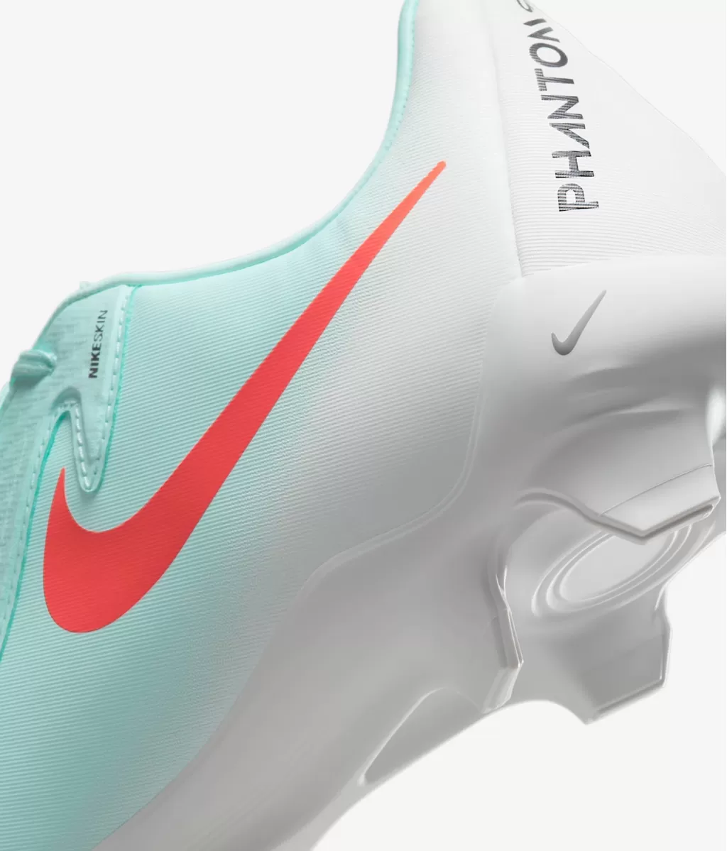 Бутсы Nike Phantom GX II Academy FG