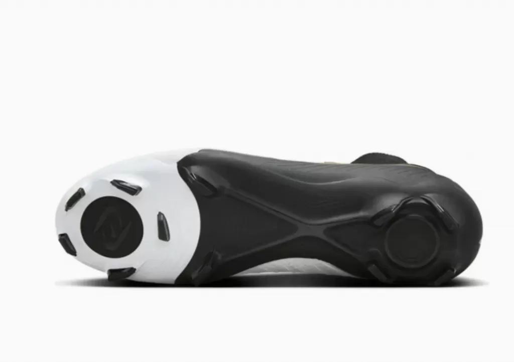 Бутсы Nike Phantom Luna 2 Academy FG