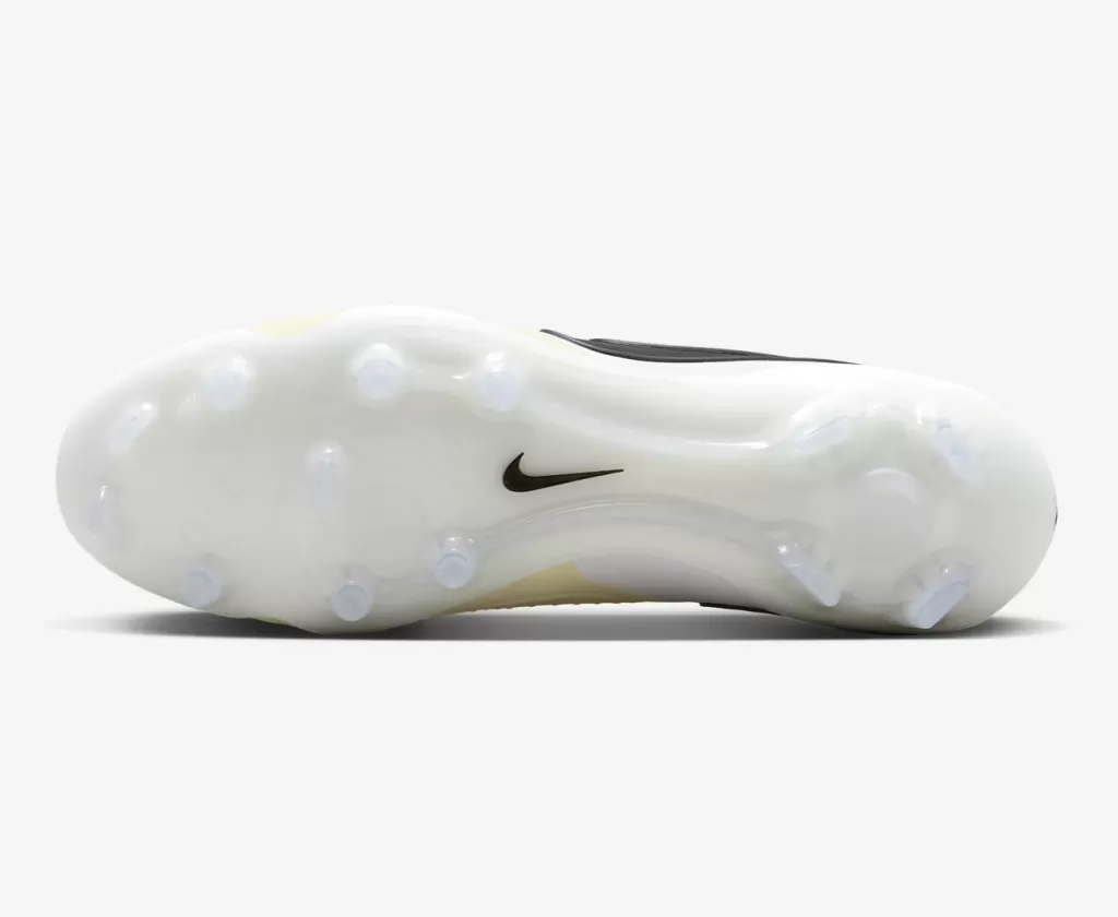 Бутсы профессиональные Nike Tiempo Legend 10 Elite FG