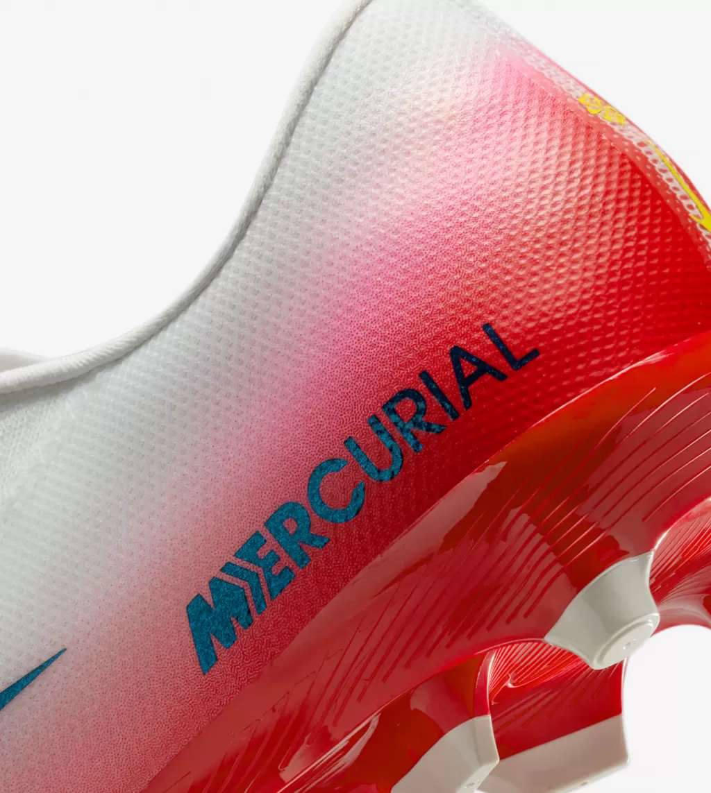 Бутсы Nike Mercurial Vapor 16 Academy LV8 FG