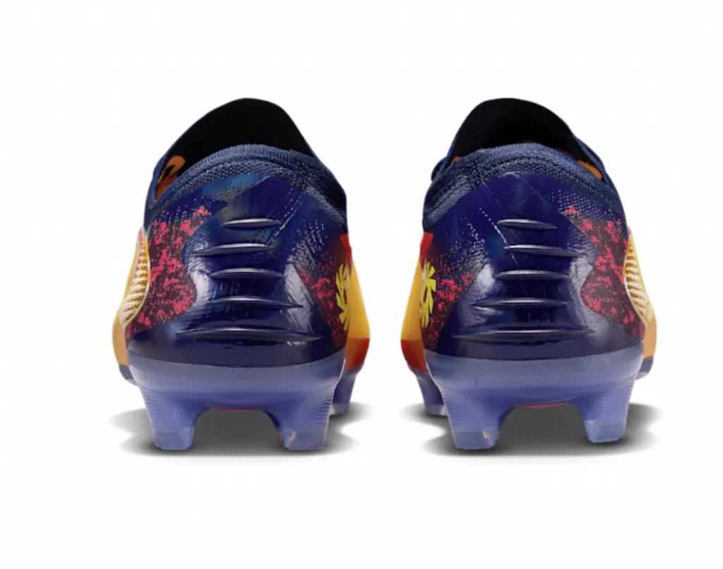 Бутсы профессиональные Nike Phantom 6 Low EH Elite FG