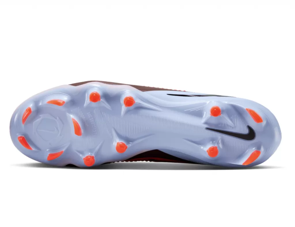 Бутсы полупрофессиональные Nike Phantom 6 Low Pro FG