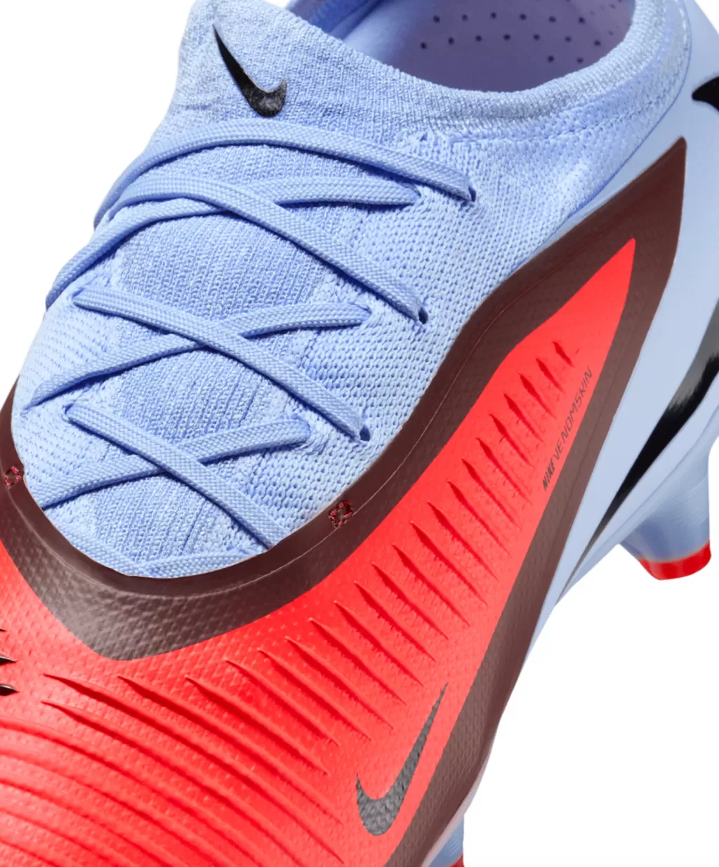 Бутсы полупрофессиональные Nike Phantom 6 Low Pro FG